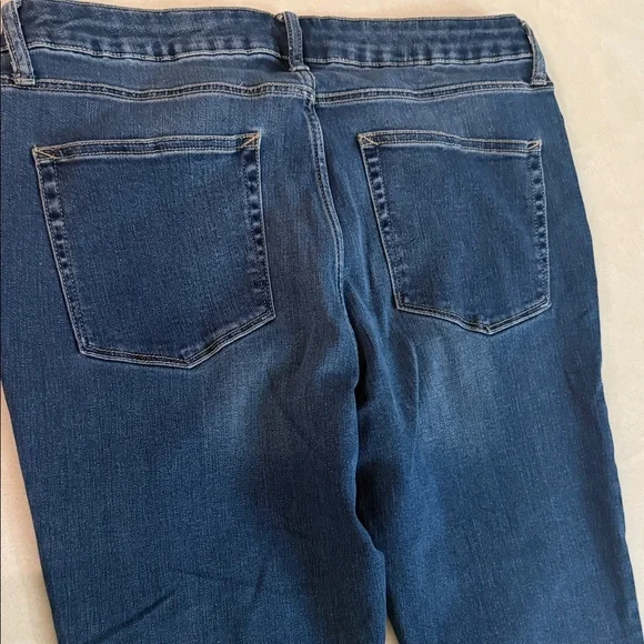 a.n.a Blue Women's Ankle Jeans 🐯 - Picture 8 of 10